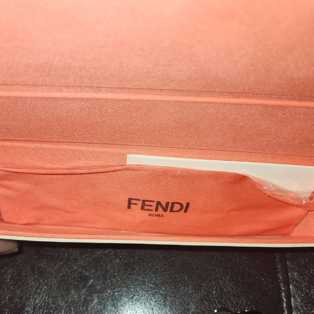Fendi Tortoise Cat-Eye Glasses with Blue Case - Picture 6 of 6